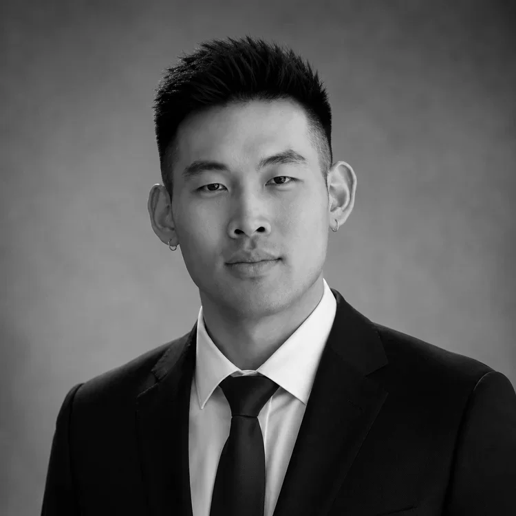 Headshot of James Guo
